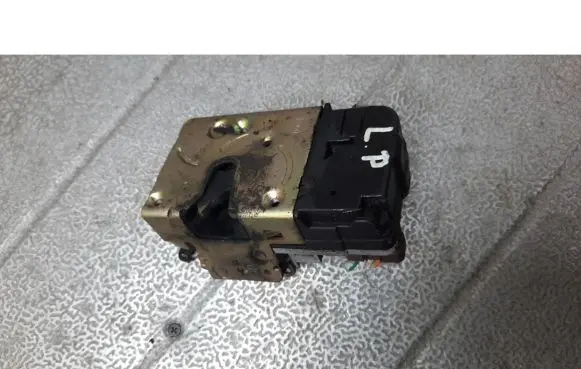Peugeot 206 CC Front door lock