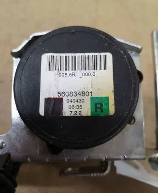 Opel Astra H Front seatbelt 560834801