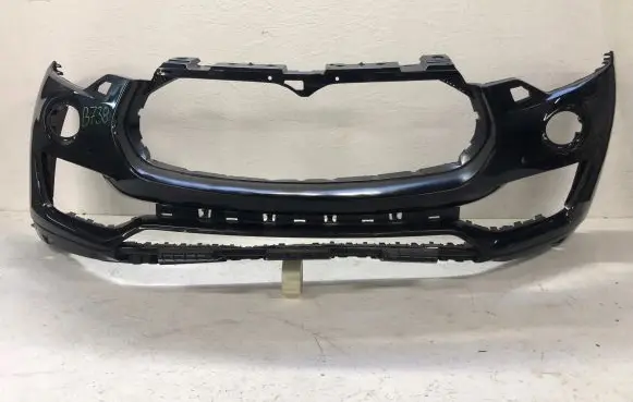 Maserati Levante Front bumper 670040752