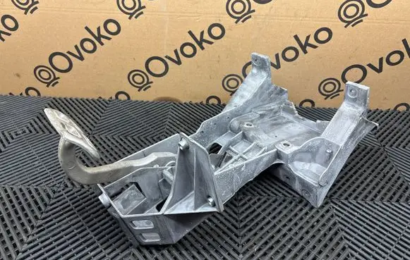 Chevrolet Corvette C6 Brake pedal 15211485