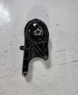 Opel Astra J Engine mount bracket 13248600