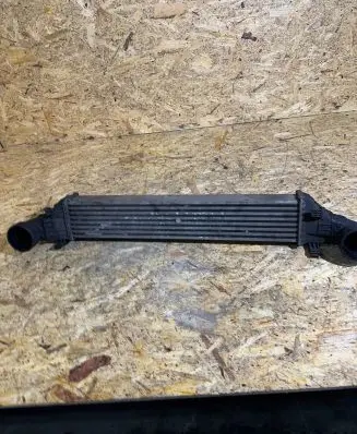 Mercedes-Benz E W211 Intercooler radiator A2115001102 A6356