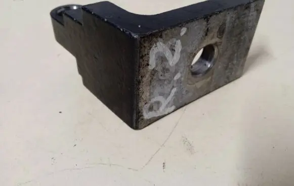 BMW X5 F15 Front door upper hinge 7304994