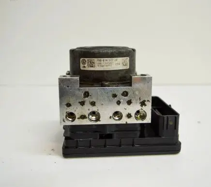 Volkswagen Golf VII ABS Pump 3Q0907379AB 3Q0614517AB