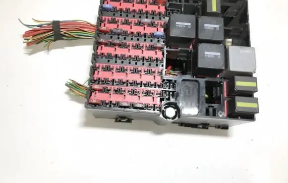 Ford Fiesta Fuse box set 4s6t14401bje 4s6t-14401-bje