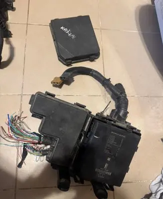 Nissan Qashqai Fuse module 284B74BA0A