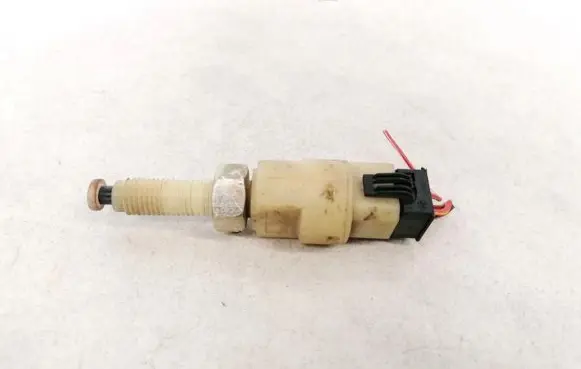 Audi A4 S4 B5 8D Brake pedal sensor switch 4A0945515A