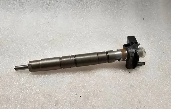 Audi A6 S6 C6 4F Fuel injector 03L130277 080829 0445116030