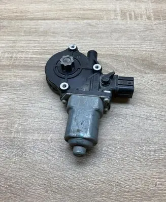 Renault Koleos I Front door window regulator motor 610190