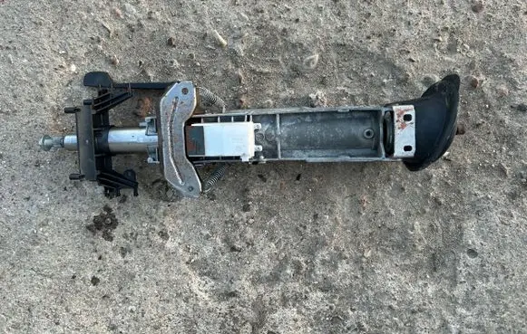 BMW 1 F20 F21 Steering wheel axle 6858561 743036 13020703280