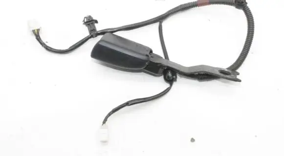 Lexus CT 200H Front seatbelt buckle E034501