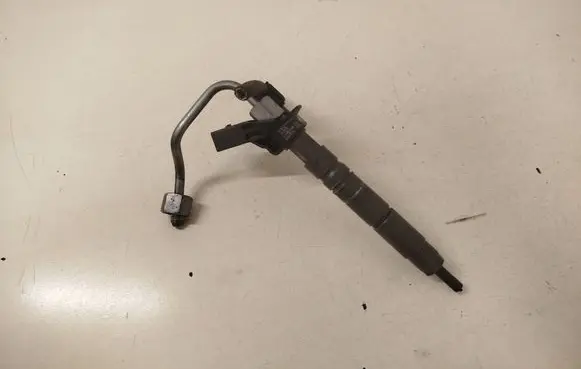 Mercedes-Benz ML W164 Fuel injector A6420701187