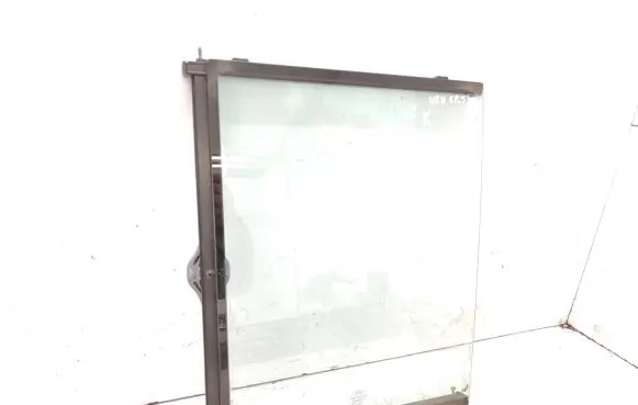 Ford Transit Sliding door window/glass 43R009660 AS2 M408