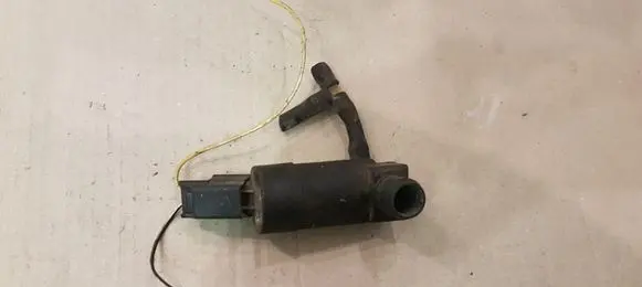 Volvo S80 Windscreen/windshield washer pump 1S7117K624 T655C