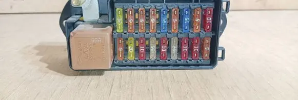 Jaguar XJ X308 Fuse module LNC2800BC 2800BC 518205000