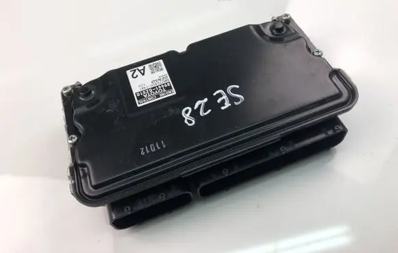 Toyota Corolla E160 E170 Engine control unit/module 896610ZS10