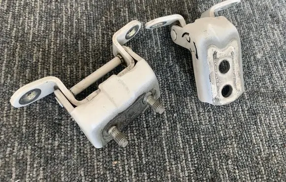 Nissan Qashqai Rear door hinge set 