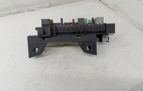 Mercedes-Benz E W212 Fuse module 016706581A 168298 1670660