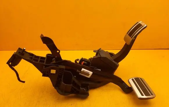 Citroen ID-DS Serie Brake pedal 9807994580 9674829180 9829019980