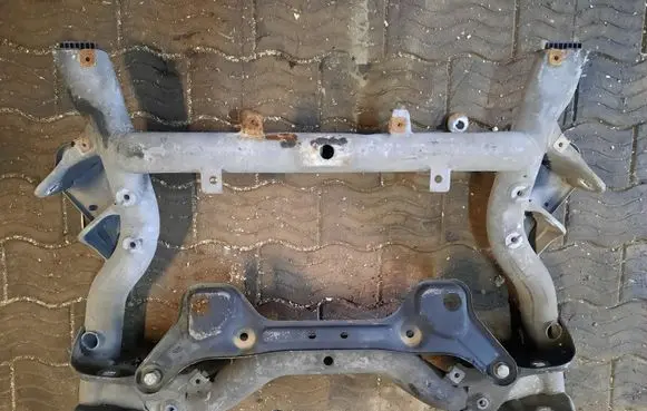 Mercedes-Benz C W204 Front subframe NOCODE