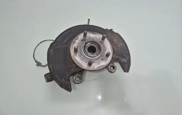 Honda CR-V Front wheel hub 