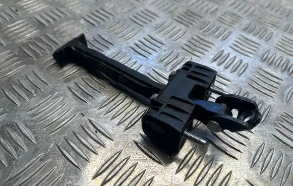 Volvo XC90 Front door check strap stopper 31395137