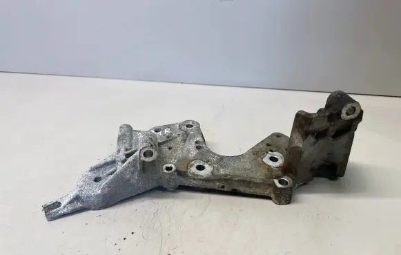 Audi A4 S4 B8 8K Fuel pump bracket 059130147N