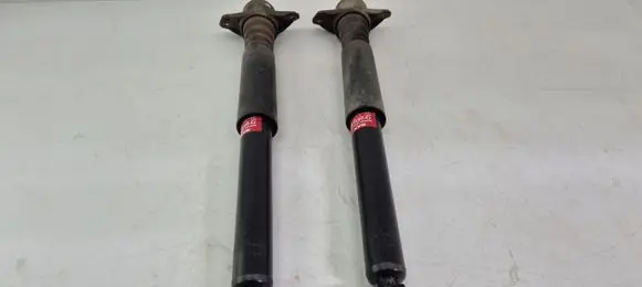 Volkswagen PASSAT B7 Rear shock absorber/damper 1T0511359