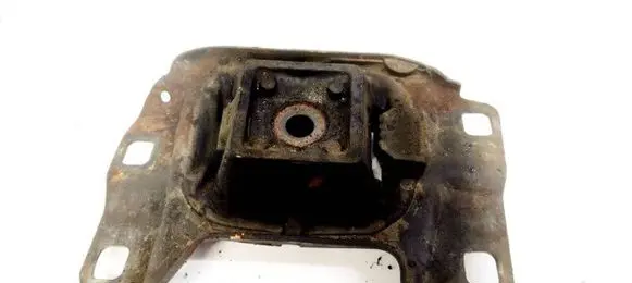 Ford C-MAX I Engine mount bracket 3M517M121AE 3M51-7M121-AE