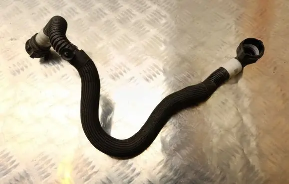 Tesla Model Y Electric car engine cooling hoses/pipes 107759400F