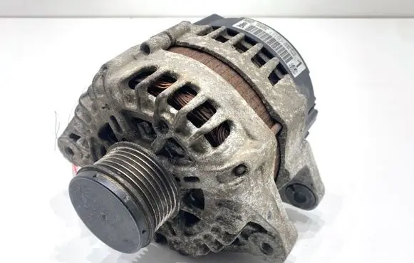 Hyundai Santa Fe Generator/alternator 373002F100