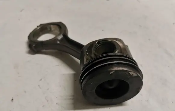 Audi A8 S8 D3 4E Piston with connecting rod 057A