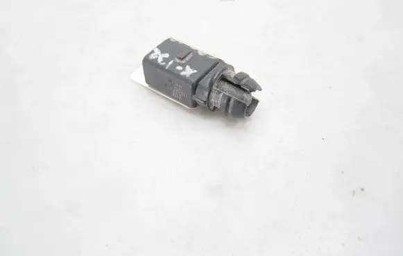 Volkswagen Caddy Outside/exterior temperature sensor 8Z0820535