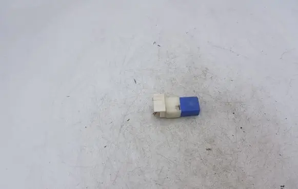 Nissan X-Trail T30 Other relay 2523079917