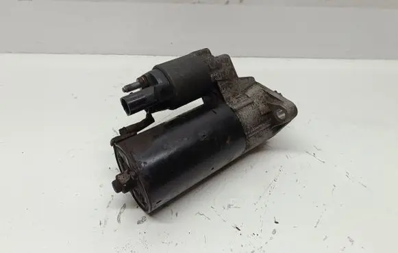 Volkswagen PASSAT B6 Starter motor 1005831332
