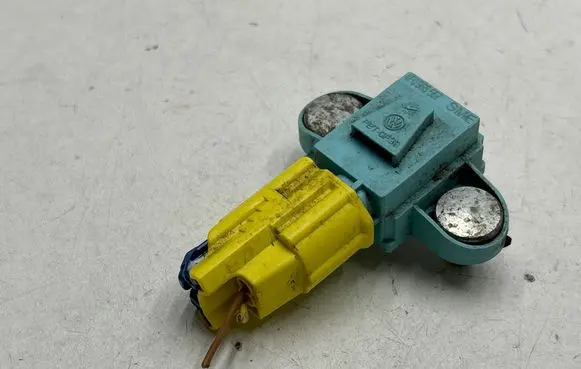 Audi A6 S6 C6 4F Airbag deployment crash/impact sensor 4F0955557