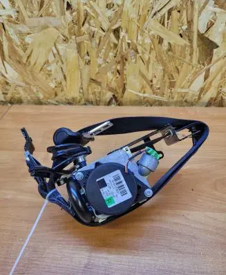Volvo V60 Front seatbelt 616155800 012R0000