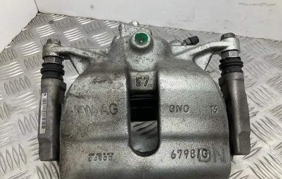 Audi Q3 F3 Front brake caliper 3Q0105G 6798G GN016
