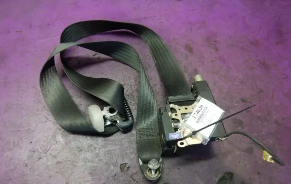 Fiat Panda 141 Front seatbelt 33014052A