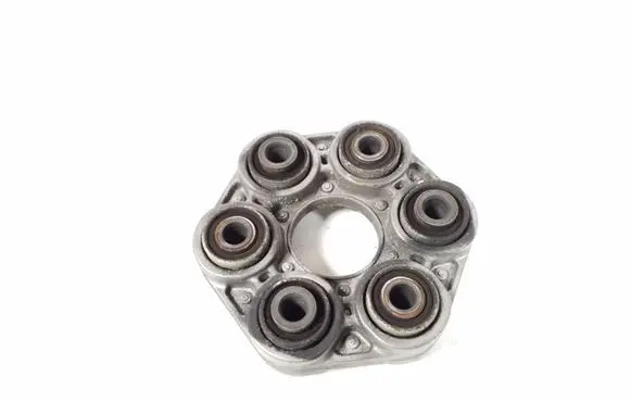BMW 1 E82 E88 Rear prop shaft donut coupling/joint 7605629