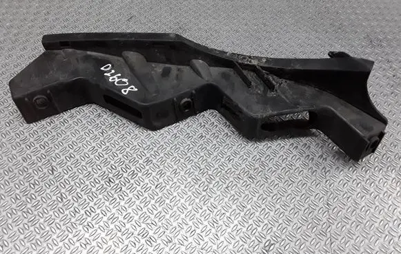 Volkswagen PASSAT B6 Front bumper mounting bracket