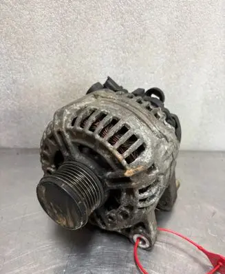 Citroen C4 II Generator/alternator 9646321880