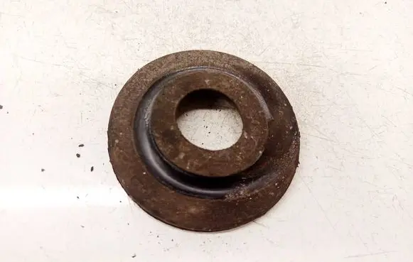 Skoda Octavia Mk2 (1Z) Front coil spring rubber mount 1K0512149B