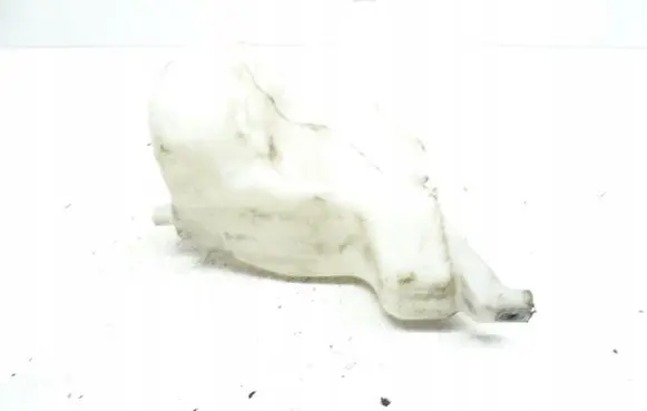 Windshield washer fluid reservoir/tank