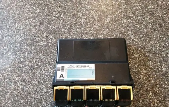 Ford Focus Comfort/convenience module 1S7T15K600AC
