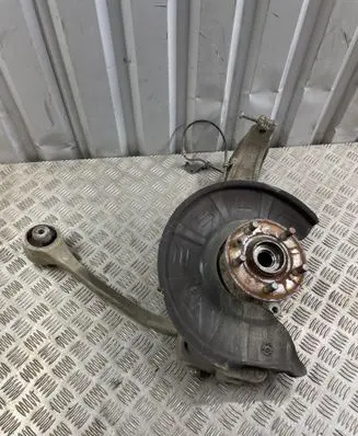 Tesla Model S Front wheel hub 