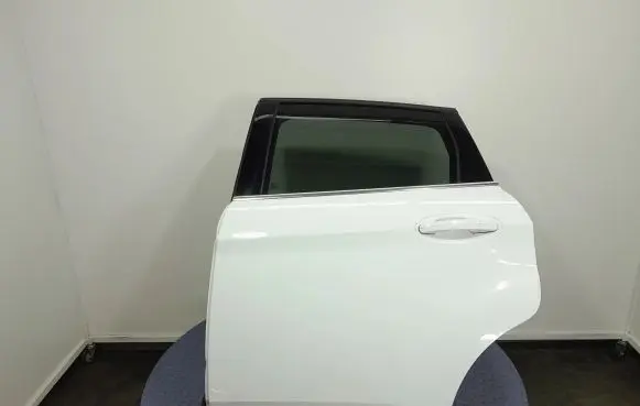 Ford Grand C-MAX Rear door