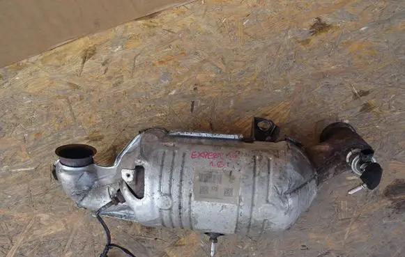 Peugeot Expert Catalyst/FAP/DPF particulate filter 9823467180