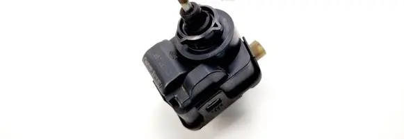 Volvo S70 V70 V70 XC Headlight level adjustment motor 9169313 00728243