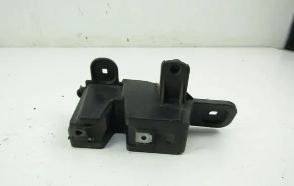 Chevrolet Meriva Rear bumper mounting bracket J9D317E801A